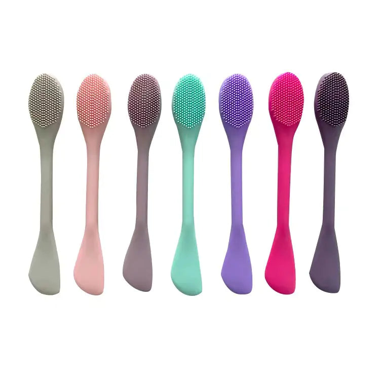 Lip exfoliating brush